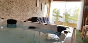 Gîte Evanez Mont-saint-Michel jacuzzi intérieur privatif illimité